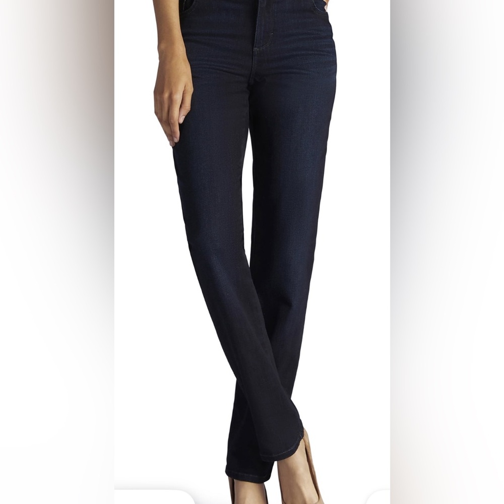Lee‎ Slim Straight Leg Pull on Jeans.